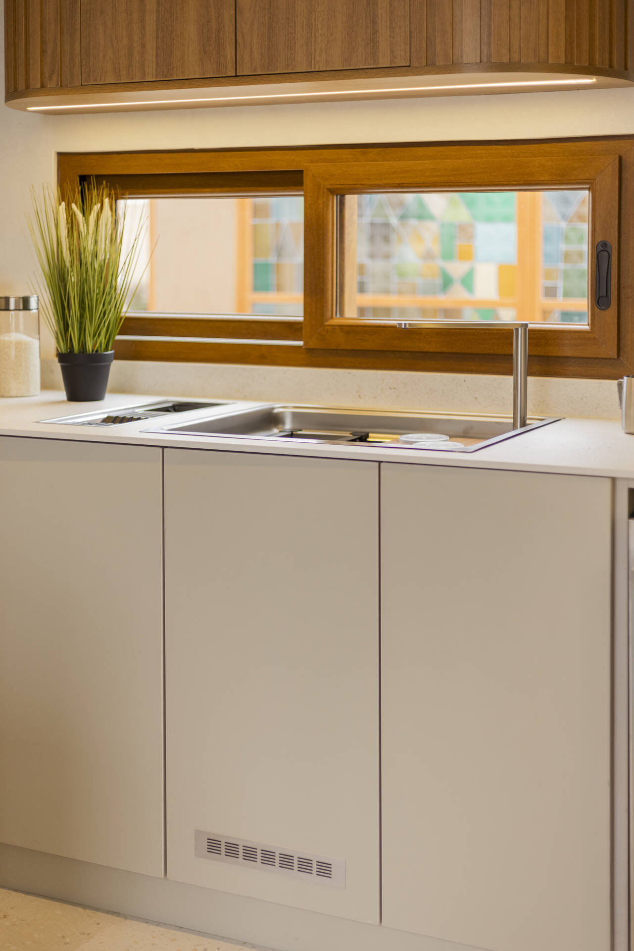 OLENKA MARQUINA - Iluminación sofisticada