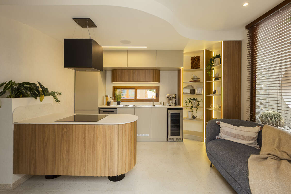 OLENKA MARQUINA - Oasis metropolitano completo